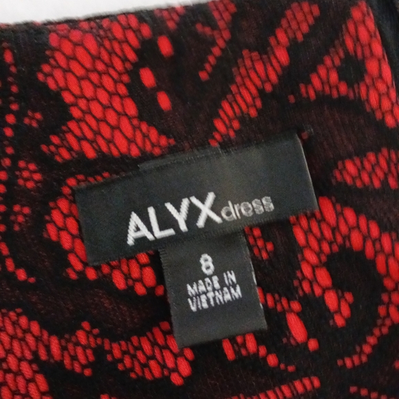 ALYX Dress 8  red covered with black lace - Picture 3 of 3